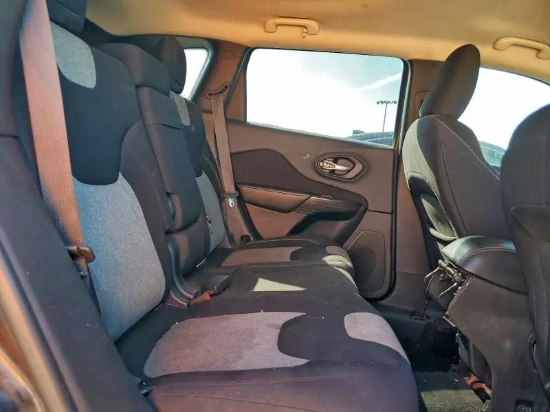 2014 JEEP CHEROKEE SPORT  