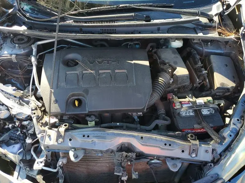 2019 TOYOTA COROLLA SE  