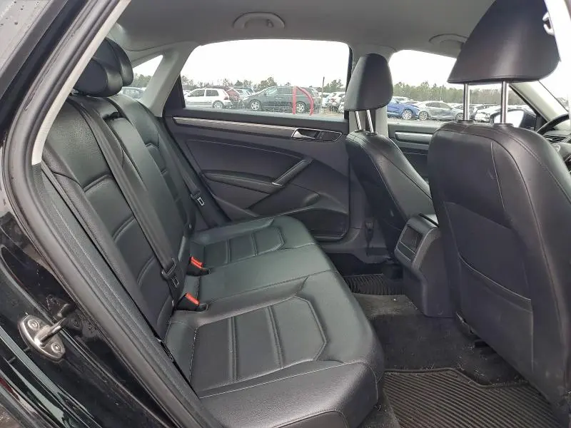 2016 VOLKSWAGEN PASSAT S  