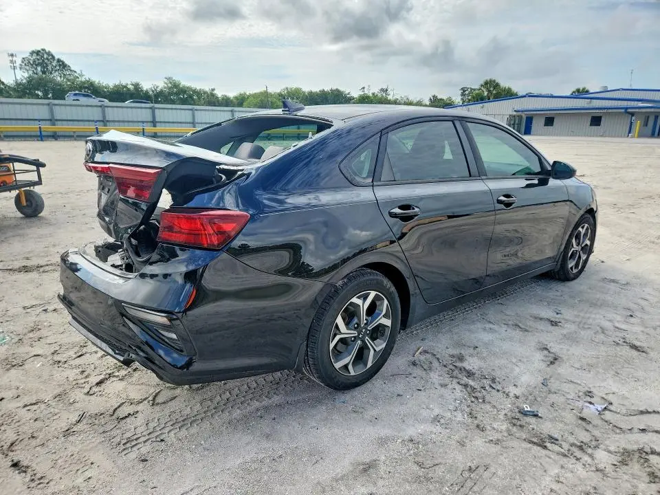 2019 KIA FORTE LXS  
