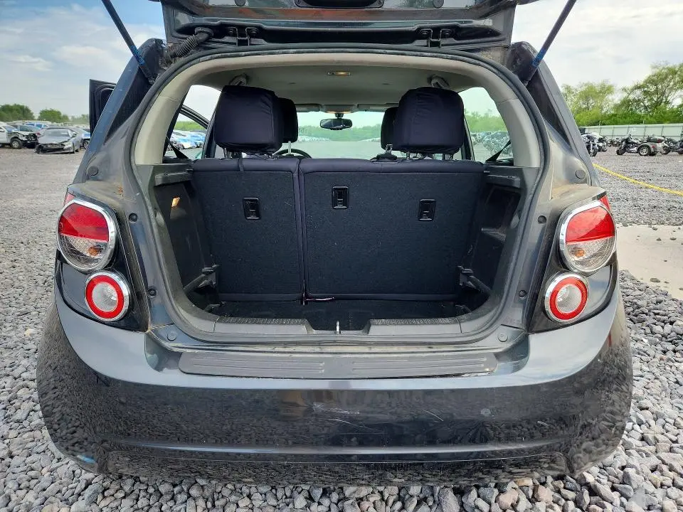 2014 CHEVROLET SONIC LT  