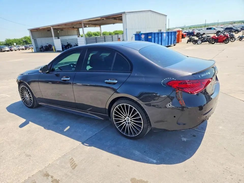 2025 MERCEDES-BENZ C 300  