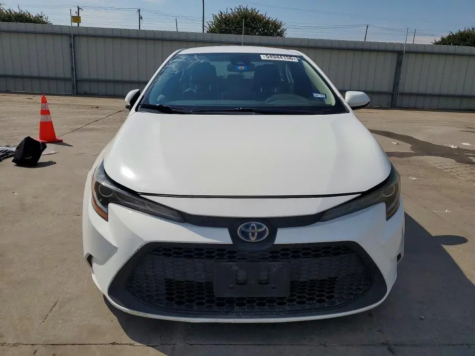 2021 TOYOTA COROLLA LE  