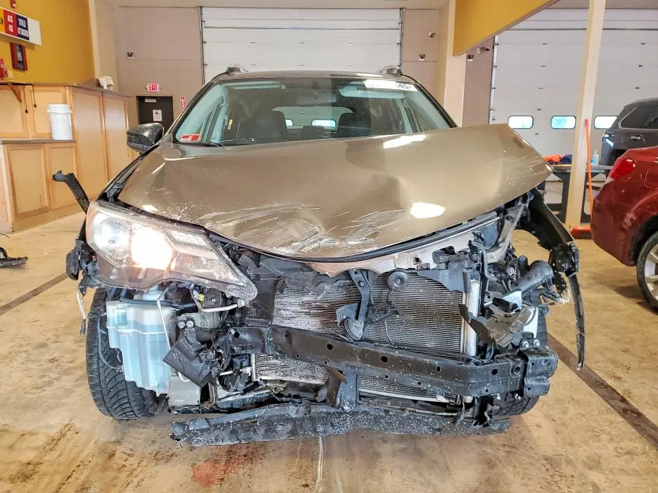2015 TOYOTA RAV4 LE  