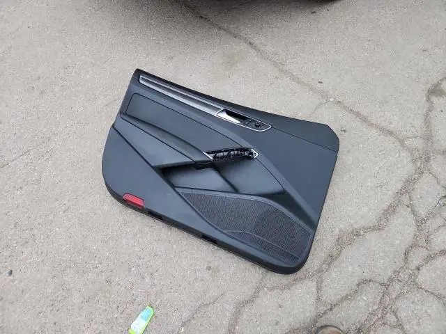 2017 VOLKSWAGEN PASSAT SE  