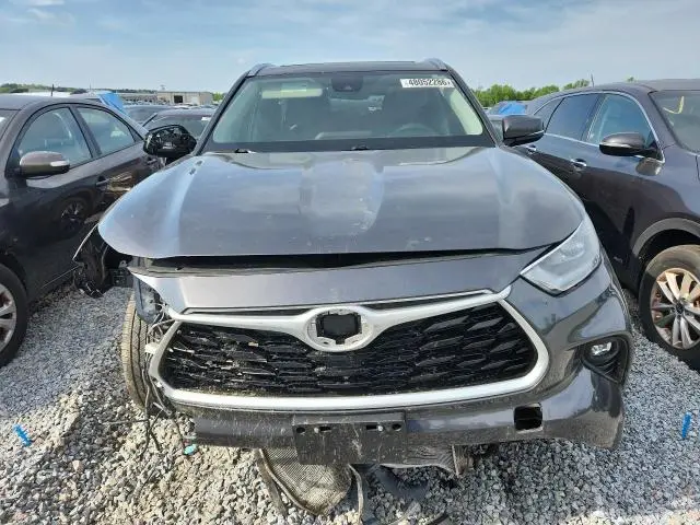 2020 TOYOTA HIGHLANDER XLE  
