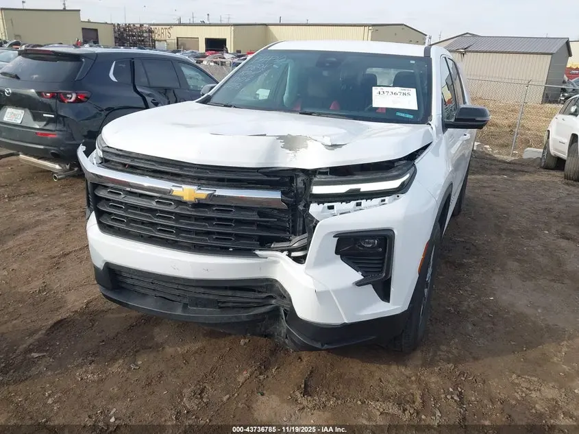 2024 CHEVROLET TRAVERSE FWD LS