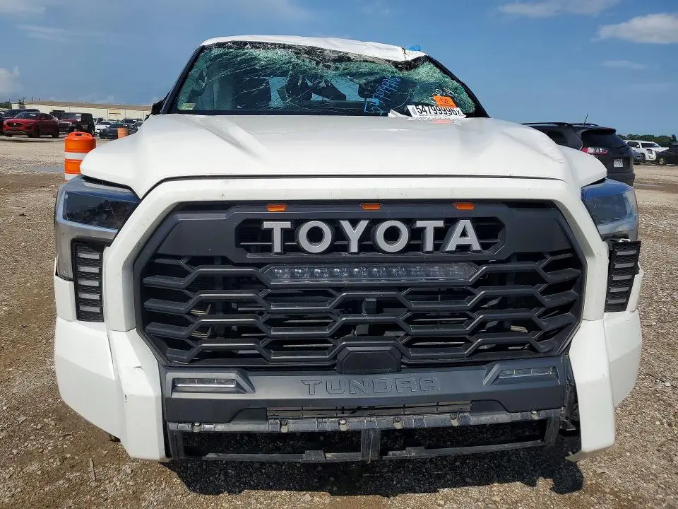 2024 TOYOTA TUNDRA   
