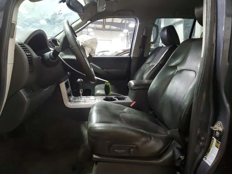 2011 NISSAN PATHFINDER S  