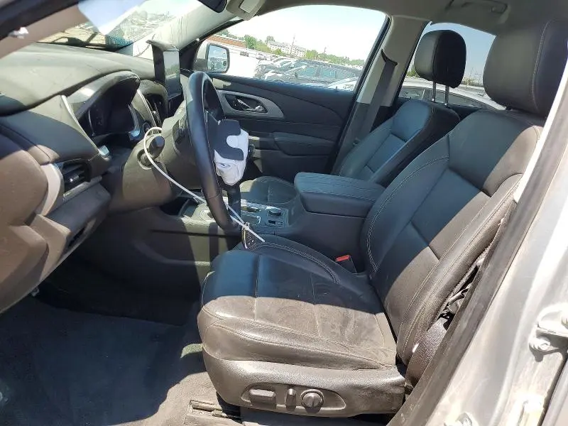 2021 CHEVROLET TRAVERSE LT  