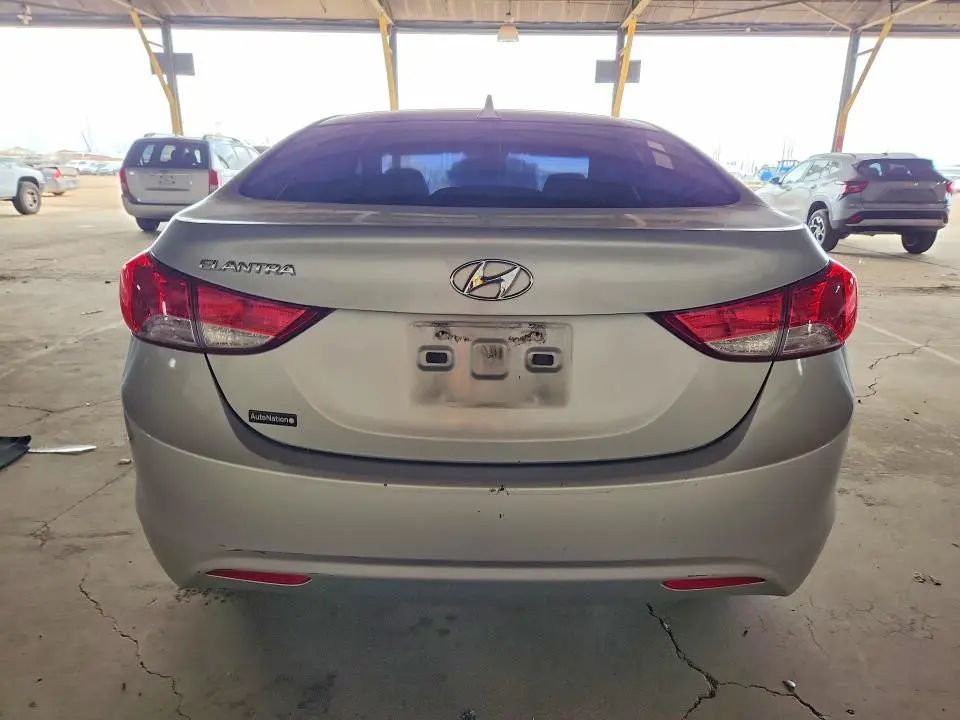 2012 HYUNDAI ELANTRA GLS  