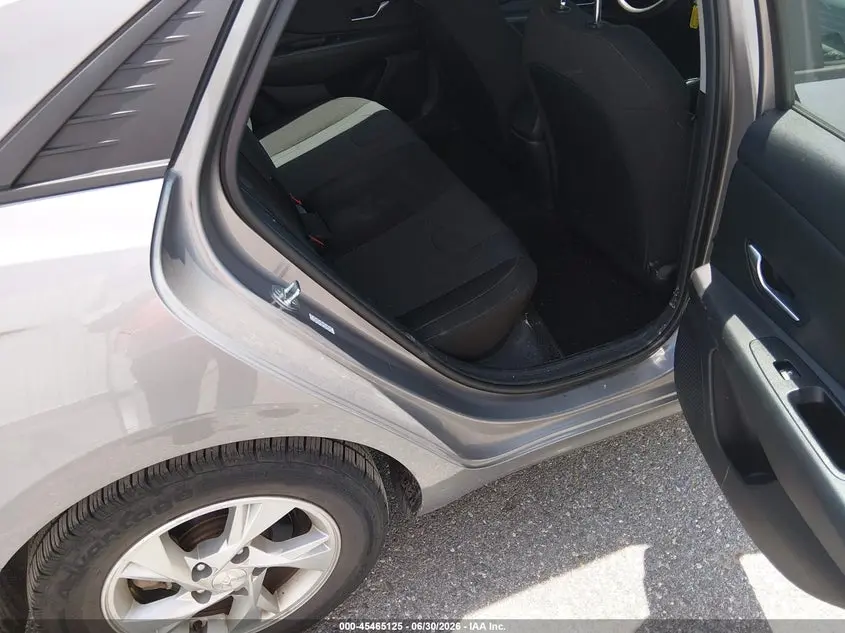 2023 HYUNDAI ELANTRA SE