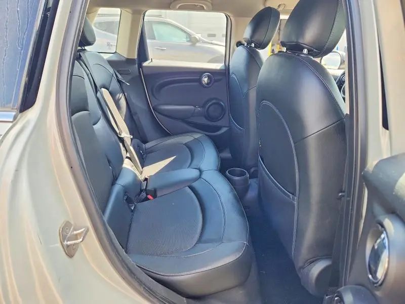 2015 MINI COOPER   