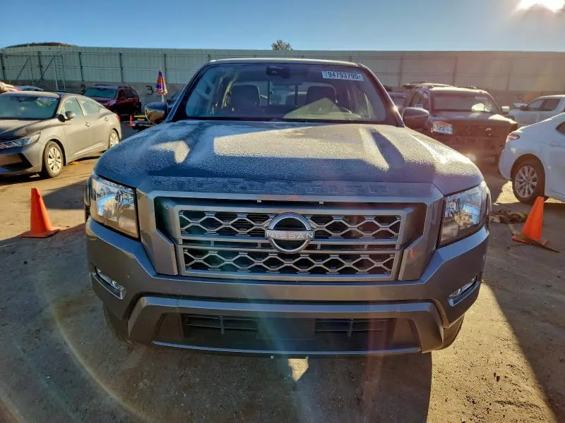 2022 NISSAN FRONTIER S  