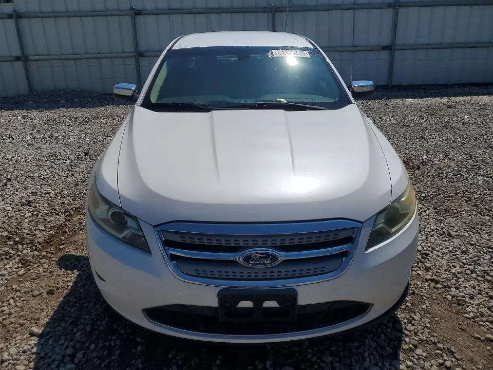 2011 FORD TAURUS LIMITED  