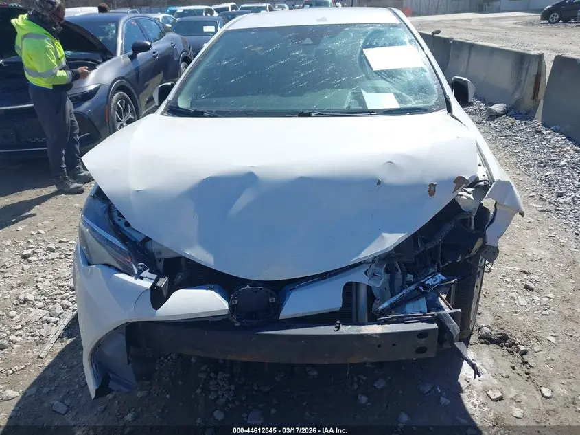 2017 TOYOTA COROLLA LE