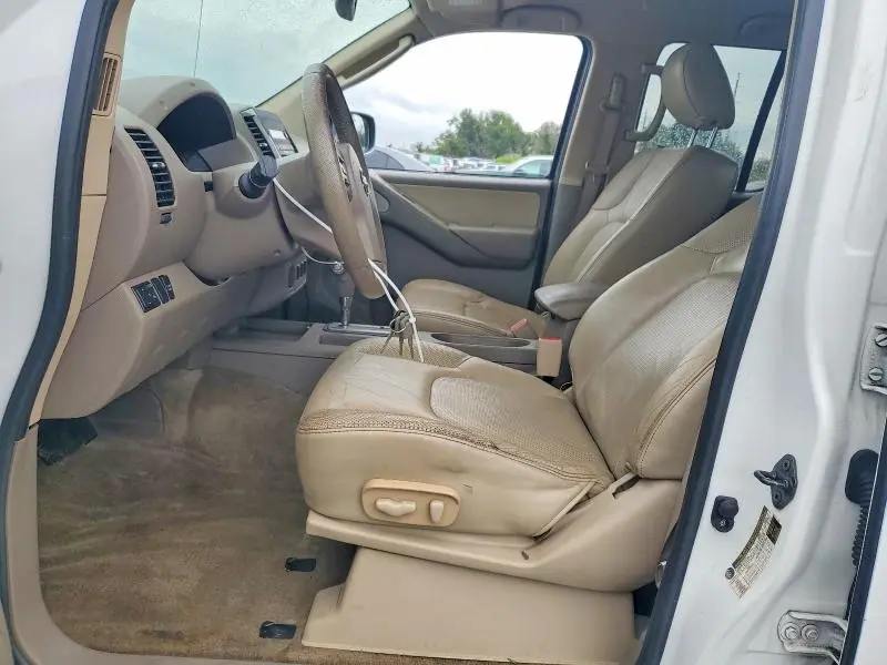 2010 NISSAN FRONTIER SE V6  