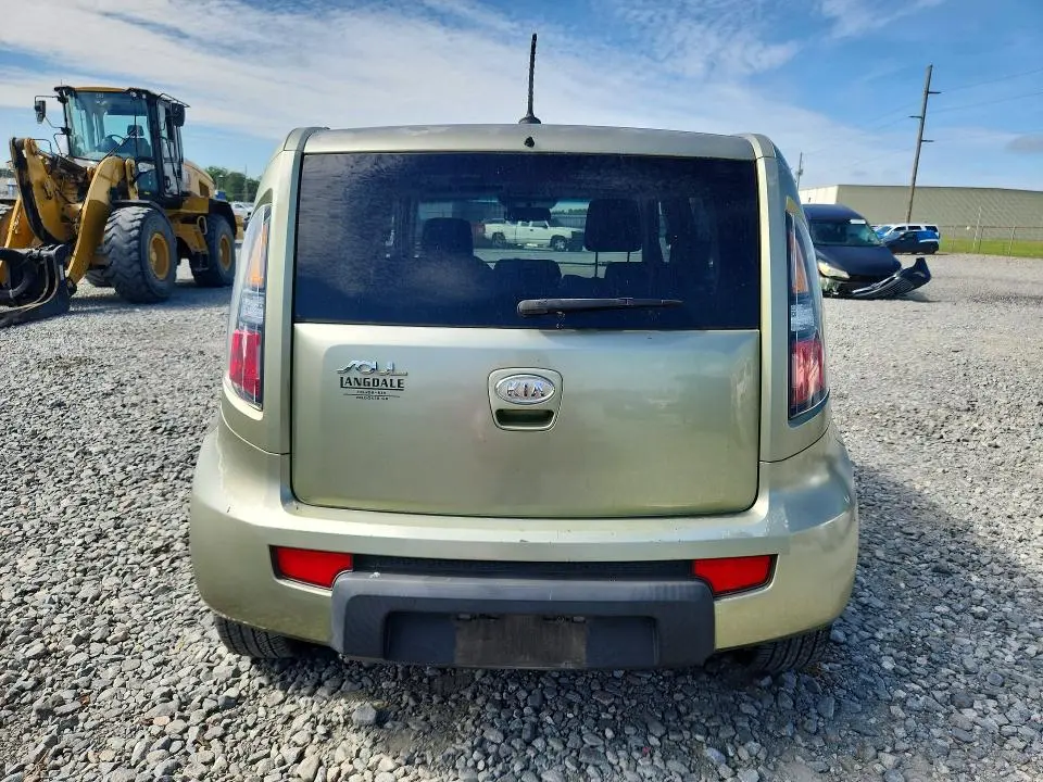 2010 KIA SOUL +  