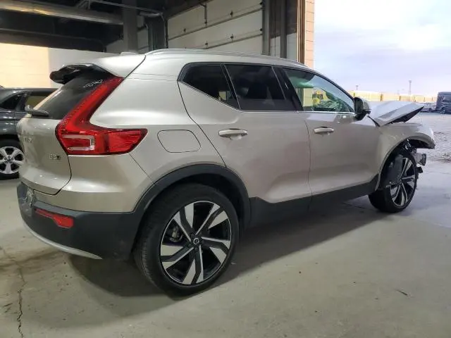 2023 VOLVO XC40 ULTIMATE  