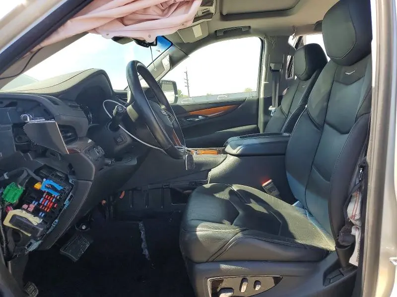 2016 CADILLAC ESCALADE LUXURY  