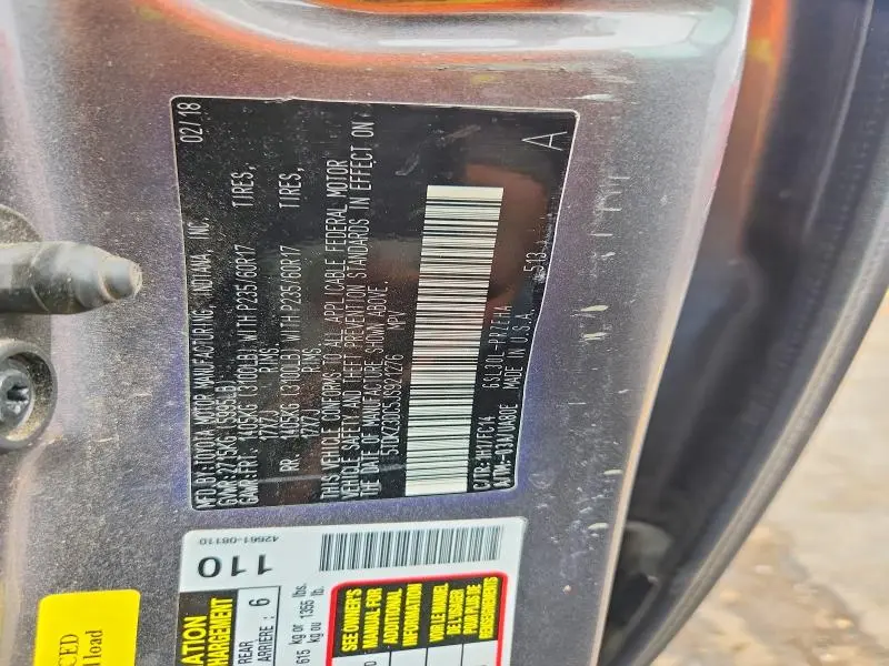2018 TOYOTA SIENNA LE  