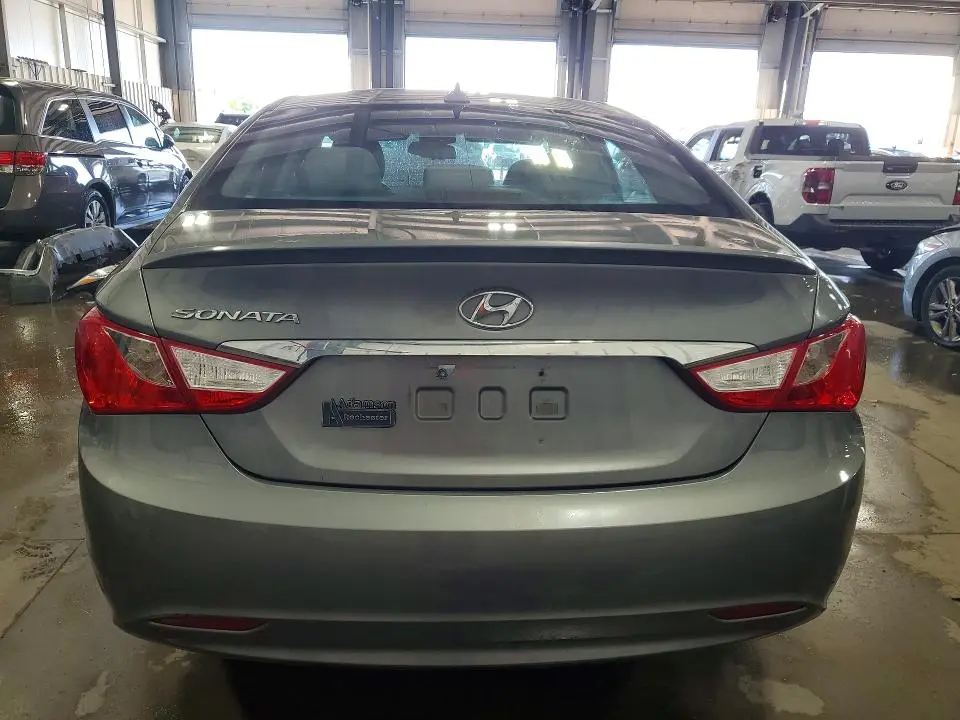 2013 HYUNDAI SONATA GLS  