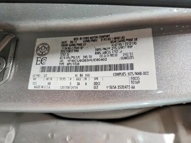 2017 FORD ESCAPE SE  