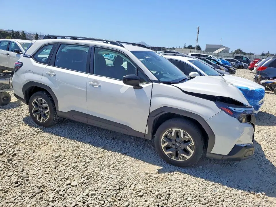 2025 SUBARU FORESTER   