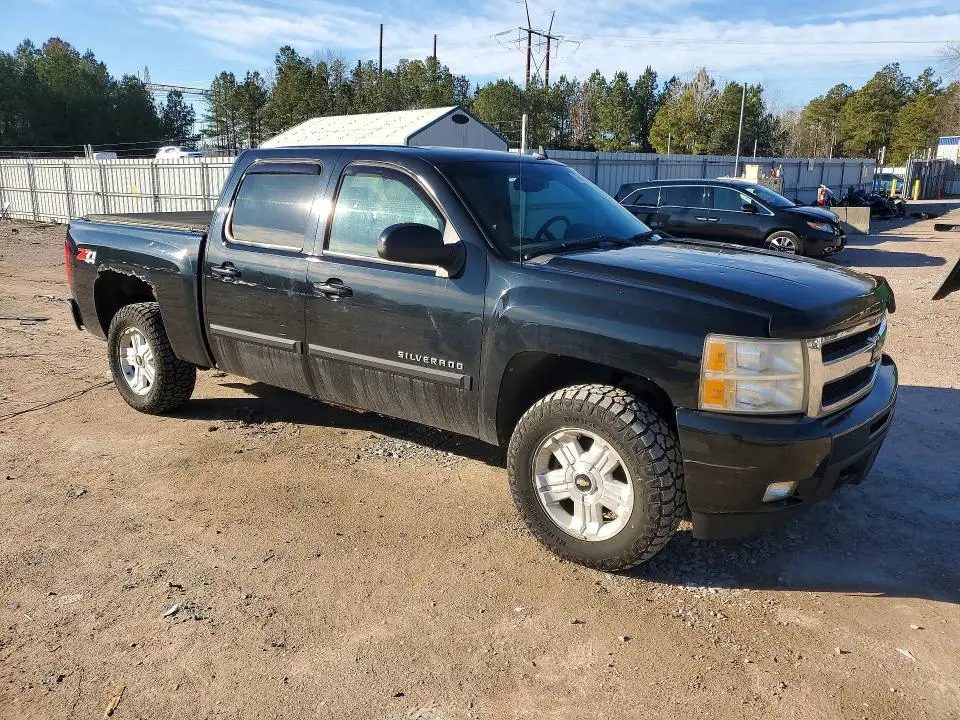 2011 CHEVROLET SILVERADO K1500 LTZ  