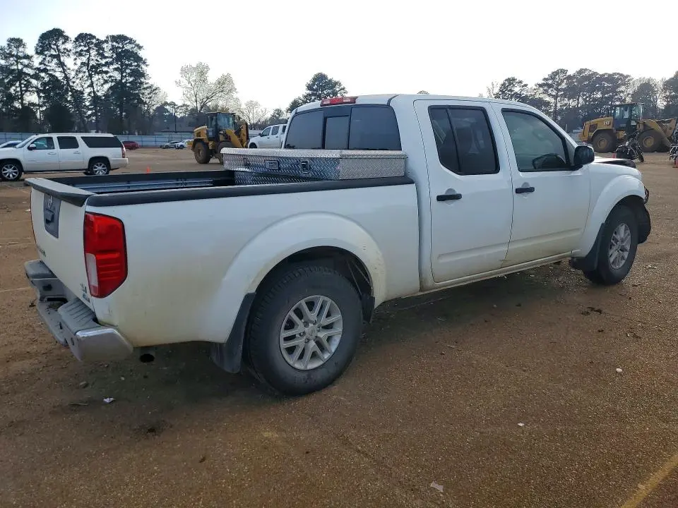2017 NISSAN FRONTIER SV  
