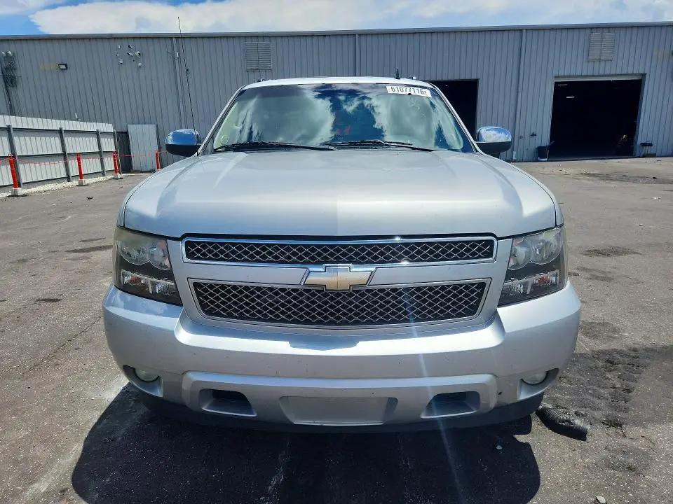 2011 CHEVROLET AVALANCHE LT  