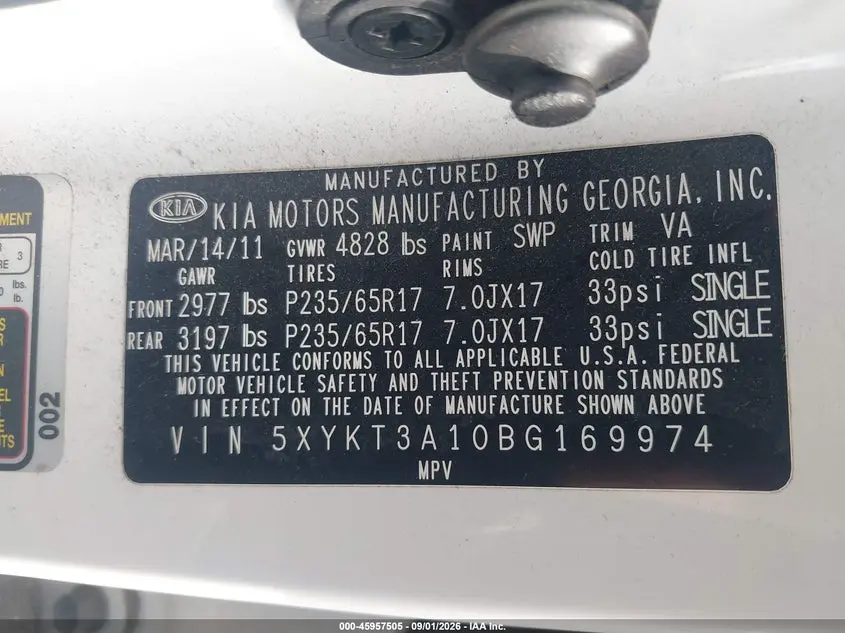 2011 KIA SORENTO LX