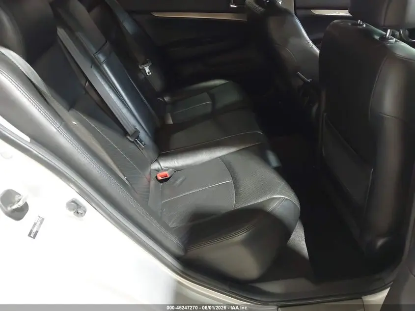 2015 INFINITI Q40  