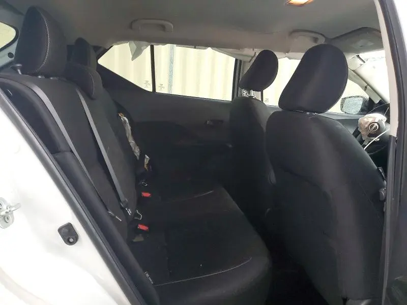 2022 NISSAN KICKS S  