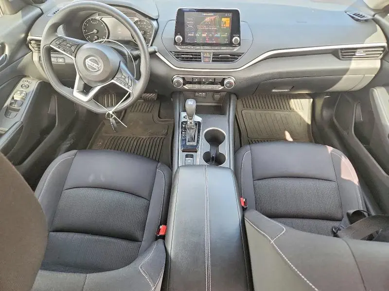 2022 NISSAN ALTIMA SV  