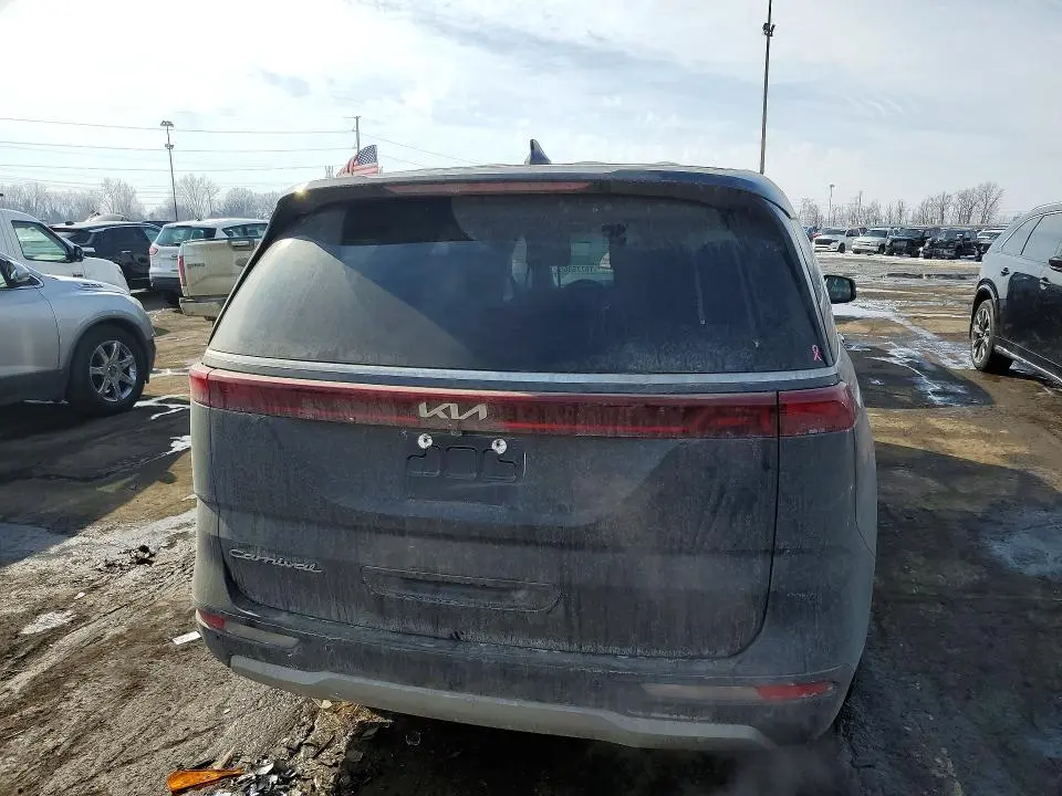 2022 KIA CARNIVAL LX  