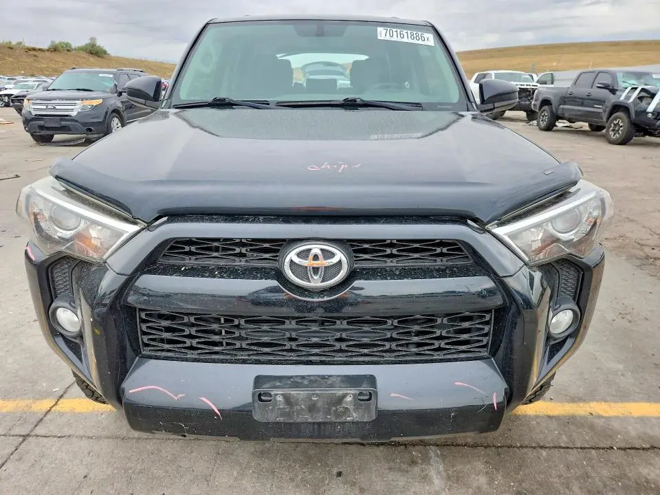 2019 TOYOTA 4RUNNER SR5  