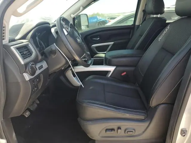 2017 NISSAN TITAN SV  