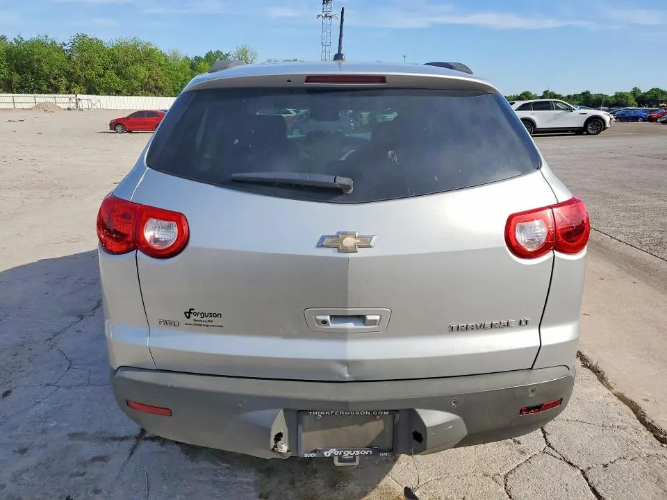 2012 CHEVROLET TRAVERSE LT  