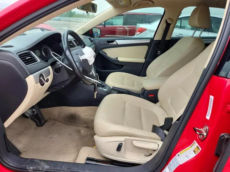 2013 VOLKSWAGEN JETTA SE  