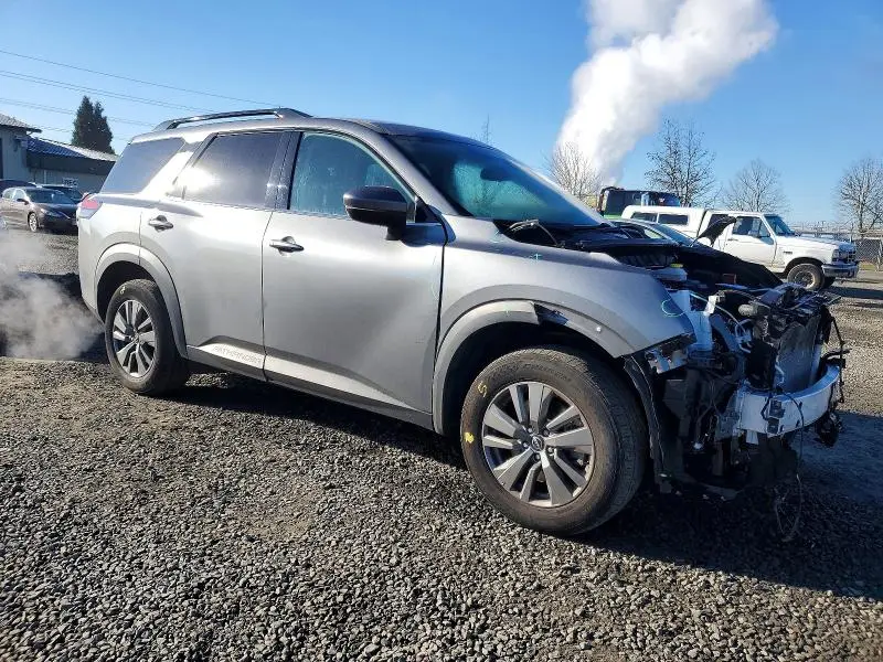 2024 NISSAN PATHFINDER SV  