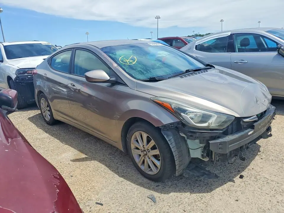 2014 HYUNDAI ELANTRA SE  