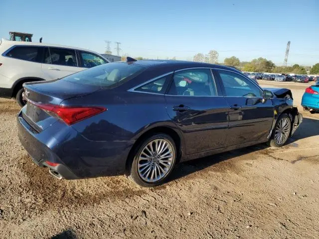 2019 TOYOTA AVALON XLE  