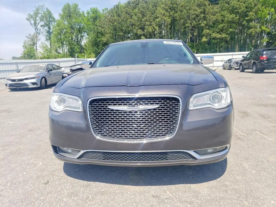 2016 CHRYSLER 300C   
