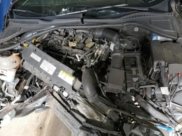 2022 VOLKSWAGEN PASSAT R-LINE  