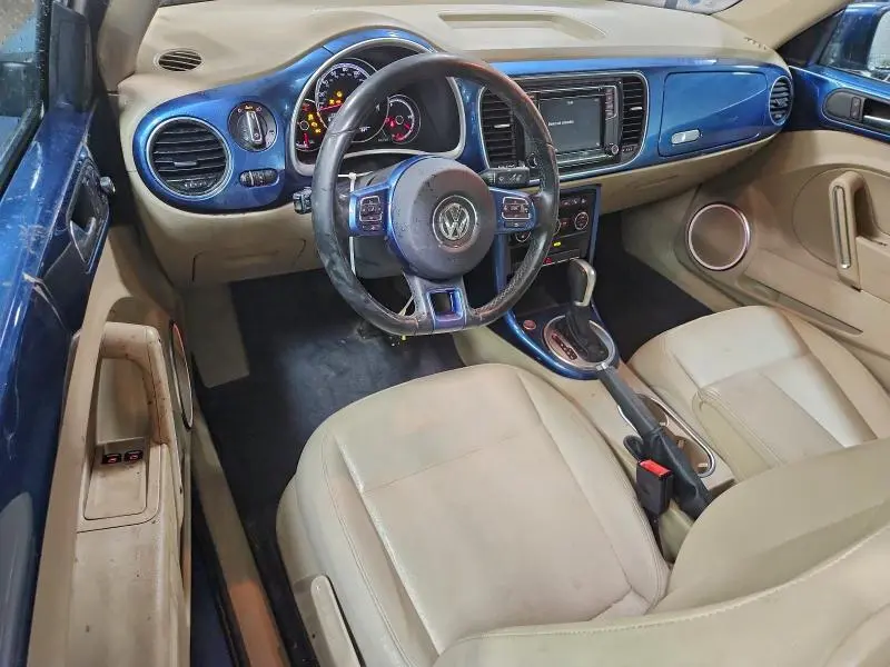 2018 VOLKSWAGEN BEETLE SE  