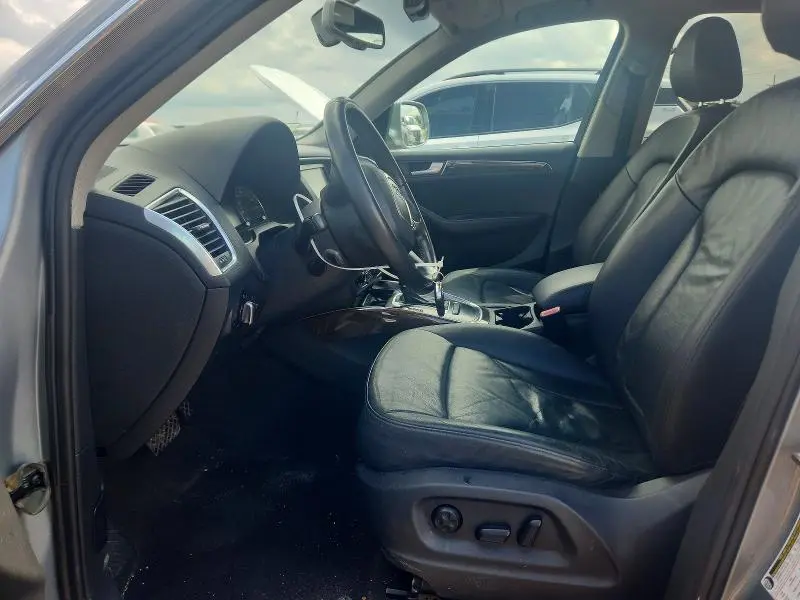2010 AUDI Q5 PREMIUM PLUS  