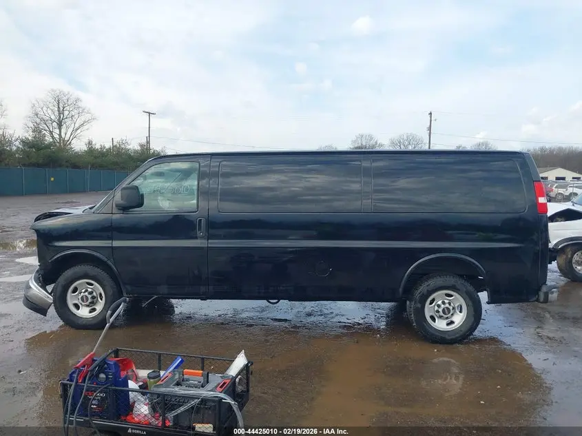 2017 GMC SAVANA 2500 WORK VAN