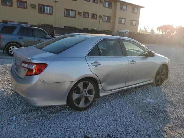 2012 TOYOTA CAMRY SE  