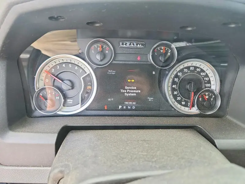 2013 RAM 1500 SLT  